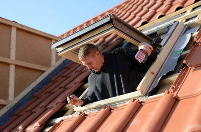 Pose de fenêtres de toit Velux à Lunac